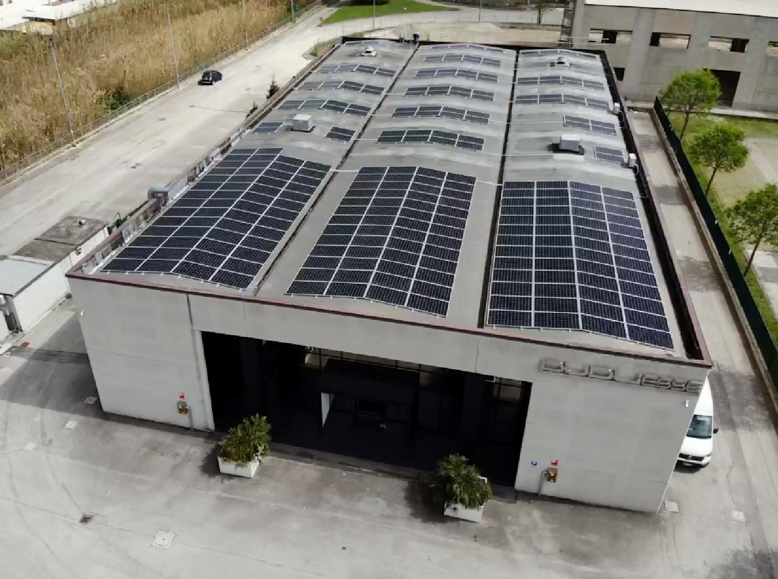 Impianto 106Kwp ad Ancona con Sunpower e Solaredge